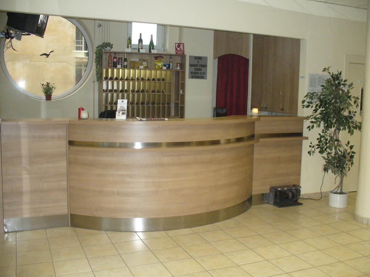 Hotel Morava Uherske Hradiste Exterior photo